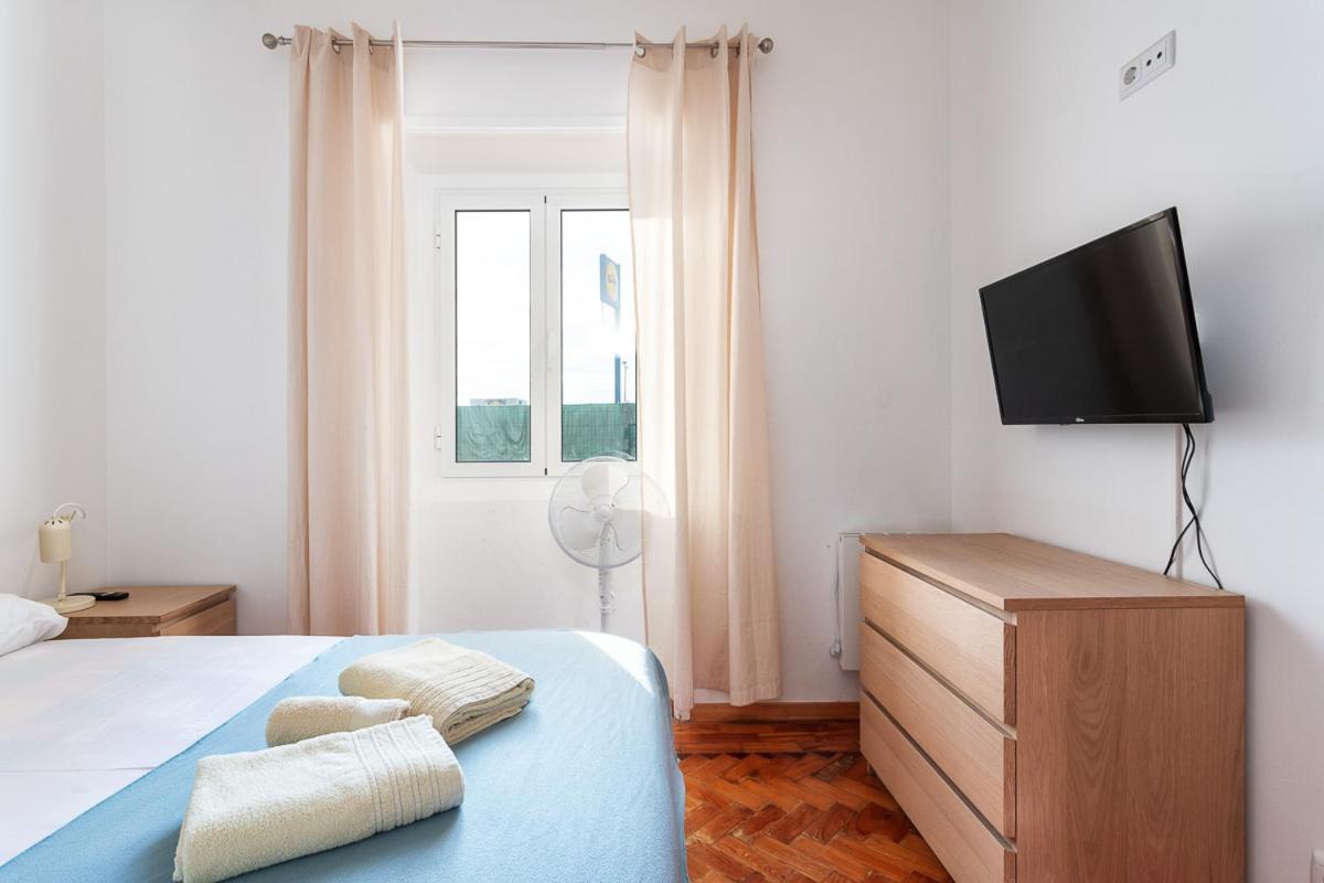 Blife Salinya Private Rooms At N125 Olhão Eksteriør billede