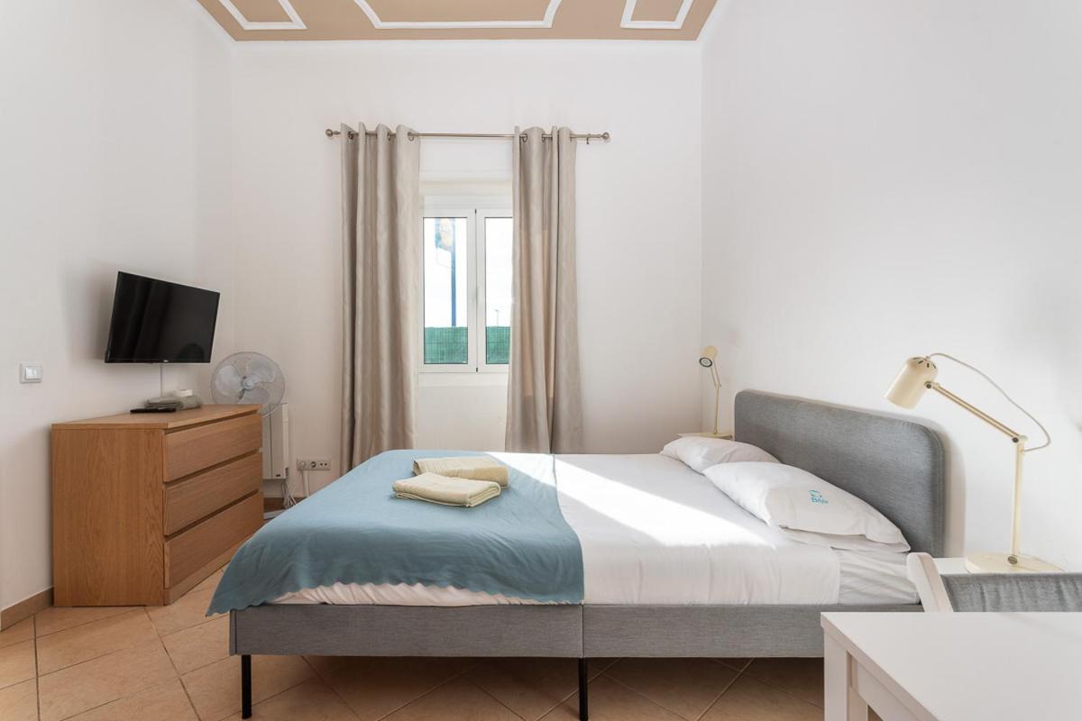 Blife Salinya Private Rooms At N125 Olhão Eksteriør billede